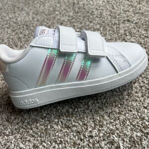 Adidas Little Girls Sneakers - 9